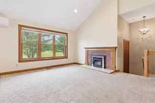35 Estates Dr, Manchester, ME 04351 - Photo 10