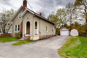 19 Fairlawn Ave, Lewiston, ME 04240 - Photo 1