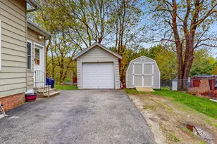 19 Fairlawn Ave, Lewiston, ME 04240 - Photo 48