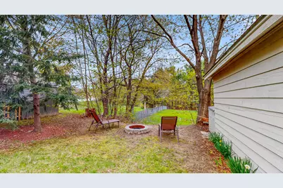 19 Fairlawn Avenue, Lewiston, ME 04240 - Photo 2