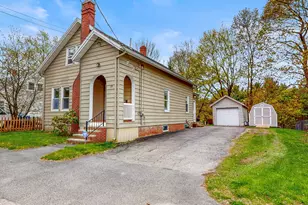 19 Fairlawn Ave, Lewiston, ME 04240 - Photo 1
