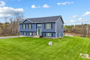 43 Boxwood Ln, Hermon, ME 04401 - Photo 2
