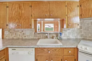 5 Lynn St, Lewiston, ME 04240 - Photo 16