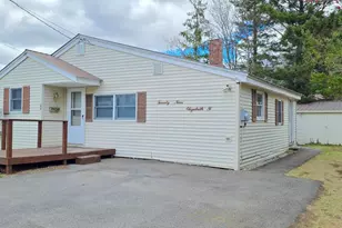 29 Elizabeth St, Presque Isle, ME 04769 - Photo 2