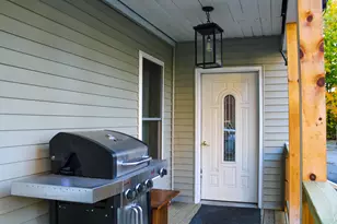 24 Elm St, Houlton, ME 04730 - Photo 4
