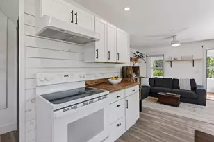 40 Webb St, Portland, ME 04102 - Photo 12