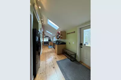 71 Mackenzie Avenue, Lincoln, ME 04457 - Photo 6