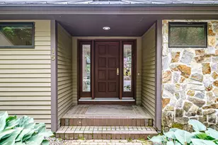 15 Inverness Rd, Falmouth, ME 04105 - Photo 2