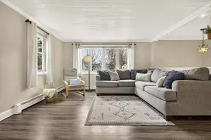 69 Summer St, Yarmouth, ME 04096 - Photo 16