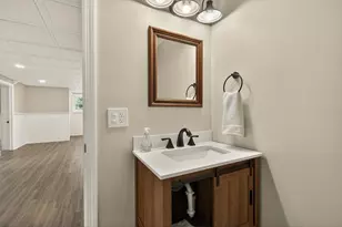 69 Summer St, Yarmouth, ME 04096 - Photo 32
