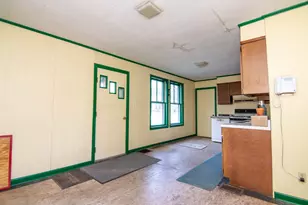 27 Reservoir Ave, Lewiston, ME 04240 - Photo 18