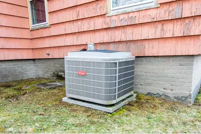 27 Reservoir Avenue, Lewiston, ME 04240 - Photo 8