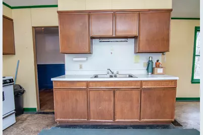 27 Reservoir Avenue, Lewiston, ME 04240 - Photo 16