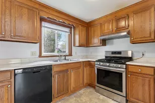 21 Valley St, South Portland, ME 04106 - Photo 12
