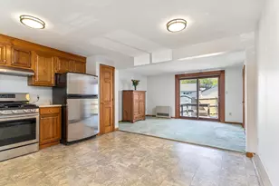 21 Valley St, South Portland, ME 04106 - Photo 4
