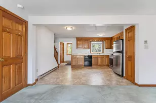 21 Valley St, South Portland, ME 04106 - Photo 10