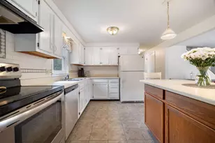 43 Sedgewood Dr, Kennebunk, ME 04043 - Photo 6