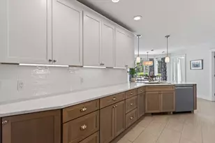 2 Meadow Ln, Falmouth, ME 04105 - Photo 10