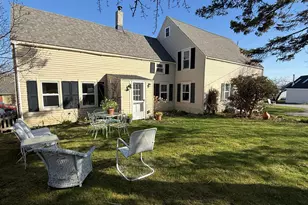 7 Mountain St, Vinalhaven, ME 04863 - Photo 1