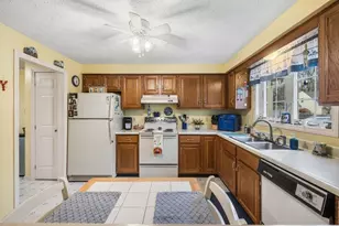 6 Laurel Cir, Kennebunk, ME 04043 - Photo 8
