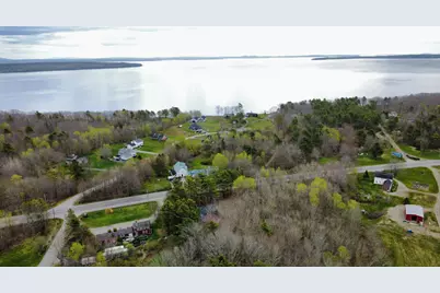 187 W Main Street, Searsport, ME 04974 - Photo 32