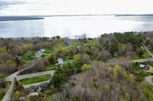 187 W Main St, Searsport, ME 04974 - Photo 32