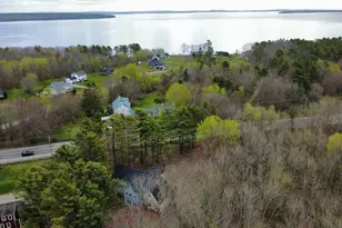 187 W Main St, Searsport, ME 04974 - Photo 10
