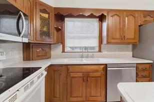37 Stevens St, Lewiston, ME 04240 - Photo 16