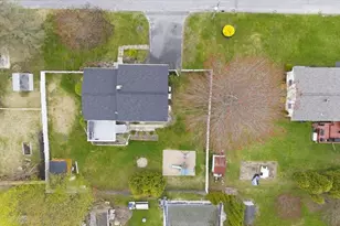 37 Stevens St, Lewiston, ME 04240 - Photo 6