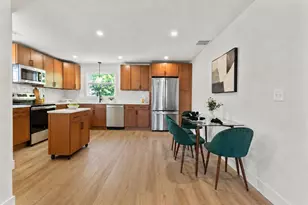 31 Main St, Kittery, ME 03904 - Photo 8