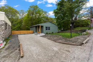 31 Main St, Kittery, ME 03904 - Photo 2