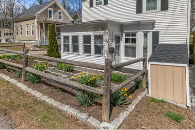 56 Lincoln Avenue, Gardiner, ME 04345 - Photo 2