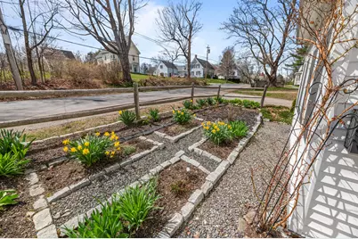 56 Lincoln Avenue, Gardiner, ME 04345 - Photo 4
