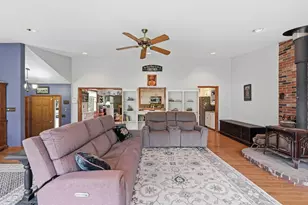 704 W Auburn Rd, Auburn, ME 04210 - Photo 10