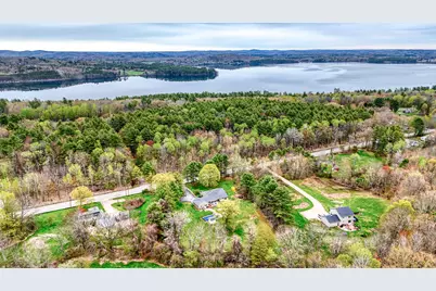 704 W Auburn Road, Auburn, ME 04210 - Photo 6