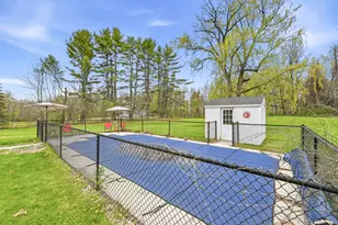 704 W Auburn Rd, Auburn, ME 04210 - Photo 4