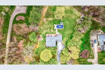 704 W Auburn Road, Auburn, ME 04210 - Photo 2