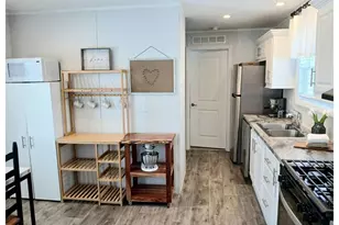 39 Candy Ln, Brunswick, ME 04011 - Photo 12
