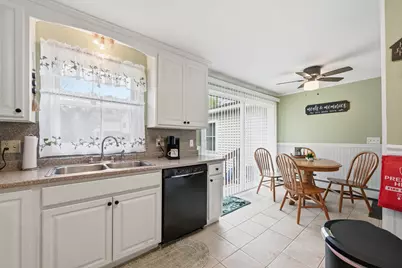 18 Burke Street, Farmingdale, ME 04344 - Photo 16