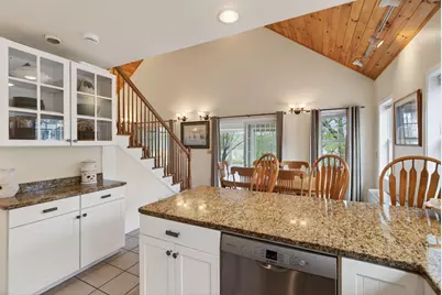 170 W Grand Avenue, Old Orchard Beach, ME 04064 - Photo 76
