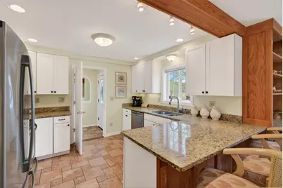 170 W Grand Avenue, Old Orchard Beach, ME 04064 - Photo 16
