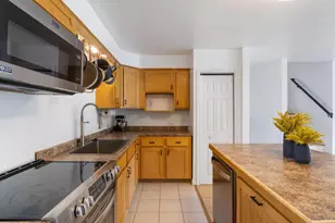 35 Longmeadow Dr, Gorham, ME 04038 - Photo 12