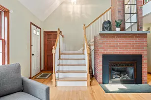 37 Shelby Ln, South Portland, ME 04106 - Photo 4