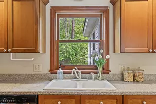 37 Shelby Ln, South Portland, ME 04106 - Photo 12