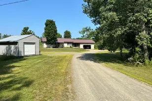 18 Hill Top Dr, Sherman, ME 04776 - Photo 2