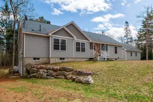 25 Kennel Brk Dr, Lamoine, ME 04605 - Photo 2