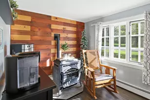 560 W Auburn Rd, Auburn, ME 04210 - Photo 6