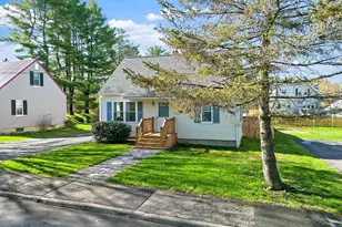 74 Newland Ave, Augusta, ME 04330 - Photo 4