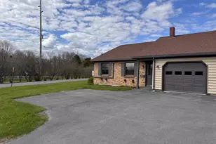 51 Academy St, Presque Isle, ME 04769 - Photo 2