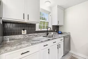 32 Eliot St, South Portland, ME 04106 - Photo 8